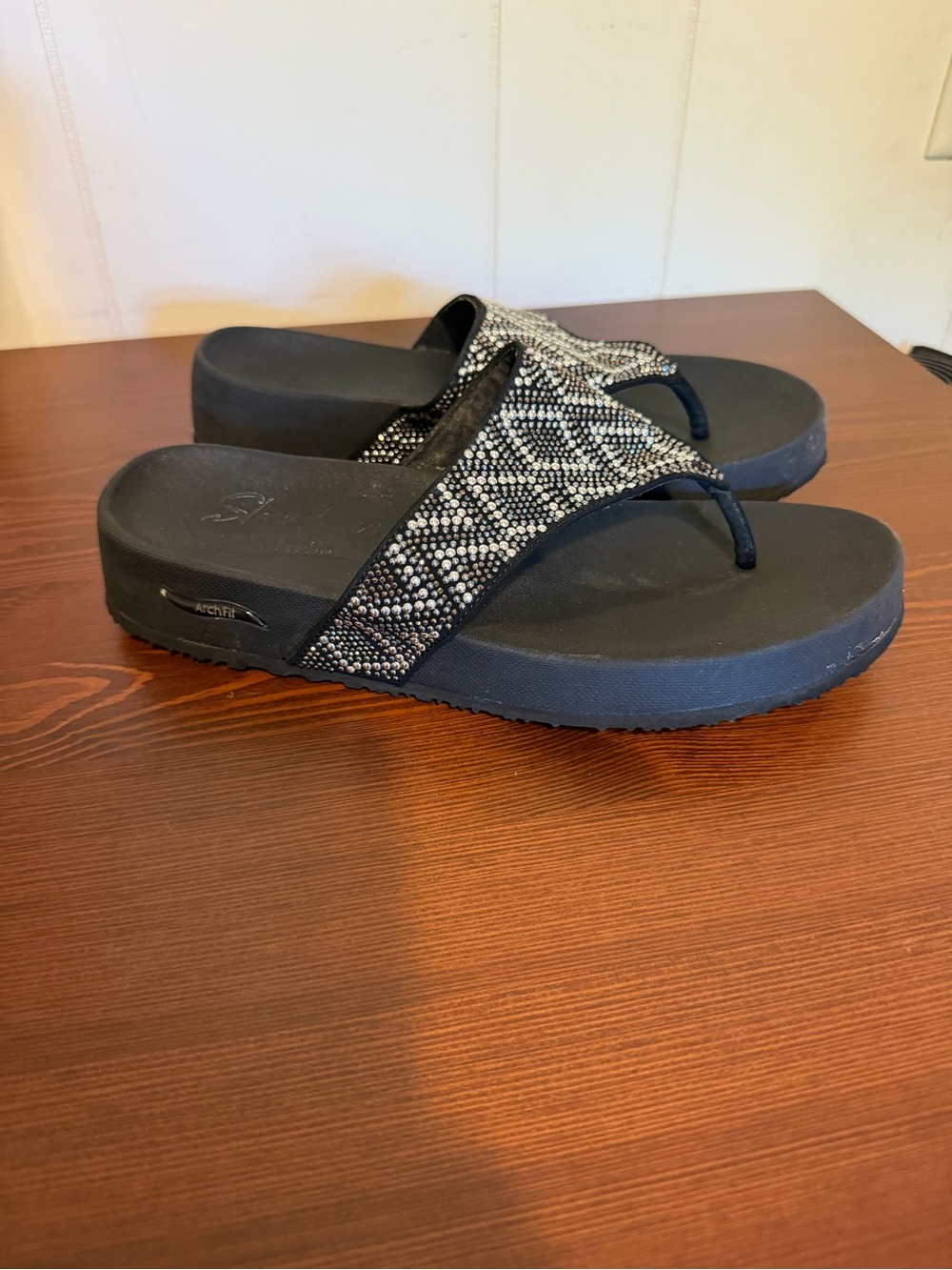 Skechers Black Beaded Platform Thong Sandals